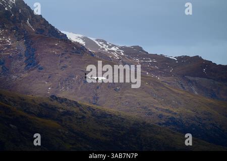 Un aereo Air New Zealand atterra all'Aeroporto di Queenstown Foto Stock