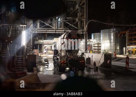 Italia. 2 aprile 2025. I cantieri per la galleria di base Lione-Torino, dove è stata inaugurata la nuova TBM (Tunnel Boring Machine) "Viviana". - Martedì 1 aprile 2025, Italia. News (foto di Marco Alpozzi/LaPresse) crediti: LaPresse/Alamy Live News Foto Stock