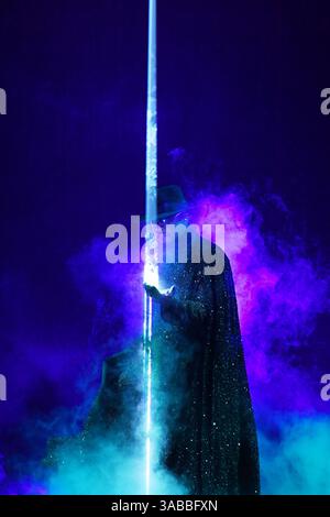 LONDRA, INGHILTERRA - 1 APRILE: Usher (Usher Raymond IV) si esibisce all'O2 Arena di Greenwich il 1° aprile 2025 a Londra, Inghilterra. CAP/Mar ©Mar/Capital Pictures credito: Capital Pictures/Alamy Live News Foto Stock