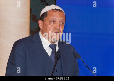 Parigi, Francia. 6 marzo 2025. Imam Chalghoumi partecipa a Peace Iftar all'Hotel du Collectionneur il 6 marzo 2025 a Parigi, Francia. Foto Stock