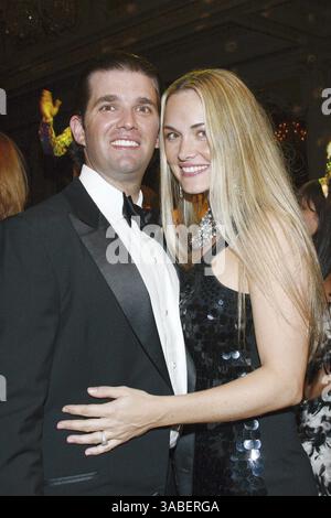 15 marzo 2018 - FILE - la moglie di Donald Trump Jr. Vanessa chiede il divorzio dopo 12 anni di matrimonio. NELLA FOTO: PALM BEACH, Florida - 2009: Donald Trump e Melania Knauss al Mar-A-Lago Club nel 2009 a Palm Beach, Florida....persone: Donald Trump Jr., Vanessa Haydon Trump. (Immagine di credito: © SMG via ZUMA Wire) Foto Stock