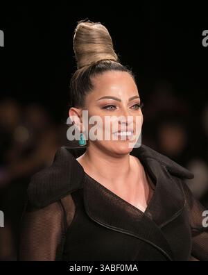 15 marzo 2018 - Los Angeles, California, Stati Uniti d'America - Designer Lulu Harazin di Palestina alla Los Angeles Fashion Week Powered by Art Hearts Fashion LAFW FW/18 10th Season Anniversary al MacArthur il 15 marzo 2018 a Los Angeles, California. JAVIER ROJAS/PI (immagine di credito: © Prensa Internacional via cavo ZUMA) Foto Stock