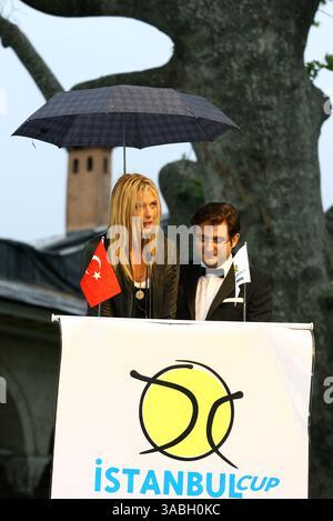 21 maggio 2007 - Istanbul, Turchia - la tennista russa MARIA SHARAPOVA parla durante la cerimonia di apertura del torneo di tennis WTA Istanbul Cup presso il palazzo topkapi dell'era ottomana a Istanbul, Turchia. (Immagine di credito: © Kursat Bayhan/ZUMA Press) Foto Stock