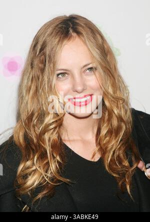 25 settembre 2007 - Los Angeles, CALIFORNIA, USA - BIJOU PHILLIPS arriva all'apertura dell'Intermix Store su Robertson Boulevard a Los Angeles, California. (Immagine di credito: © Krista Kennell/ZUMA Press) Foto Stock