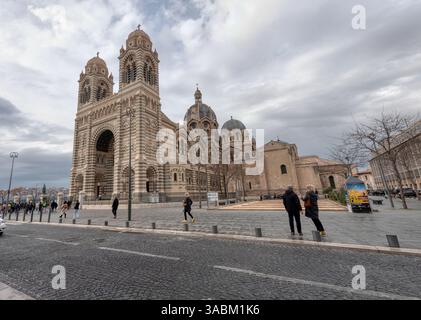 Marsiglia, Francia - 25 marzo 2024: Veduta della Cattedrale di Sainte-Marie-Majeure de Marseille o de la Major è una cattedrale cattolica Foto Stock