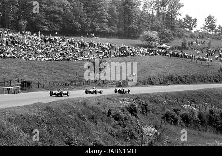 GP del Belgio, Spa, 17 giugno 1962..il vincitore Jim Clark (Lotus 25) guida Phil Hill (3° in Ferrari 156) e Graham Hill (2° in BRM P57) (Credit Image: ©Sutton Motorsports/ZUMA Press) Foto Stock