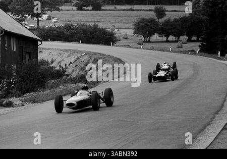 Graham Hill (GBR) BRM P261 si è classificato quinto dopo aver sofferto di problemi alla pompa del carburante in corsa al traguardo...Gran Premio del Belgio, Spa-Francorchamps, 14 giugno 1964. (Immagine di credito: ©Sutton Motorsports/ZUMA Press) Foto Stock