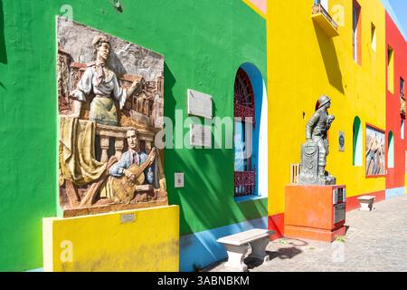 Buenos Aires, Argentina - 24 gennaio 2023: L'edificio colorato del Caminito Street Museum di la Boca, Buenos Aires, Argentina Foto Stock