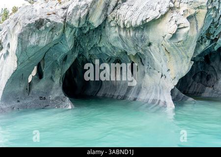 Grotte di marmo sul lago General Carrera, Patagonia, Cile. Le Grotte di marmo sono grotte scolpite in modo naturale, completamente in marmo Foto Stock