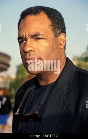 5 agosto 1994 - Los Angeles, CA, Stati Uniti - l'attore MICHAEL DORN a The Star Trek: Next Generation Last Episode View. (Immagine di credito: © Kathy Hutchins/ZUMA Press) RESTRIZIONI: FILE: 1994 Data esatta sconosciuta Foto Stock