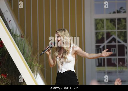 Melissa Naschenweng (cantante/artista) nel programma TV ARD Immer wieder sonntags, Rust, Germania / Germania Foto Stock