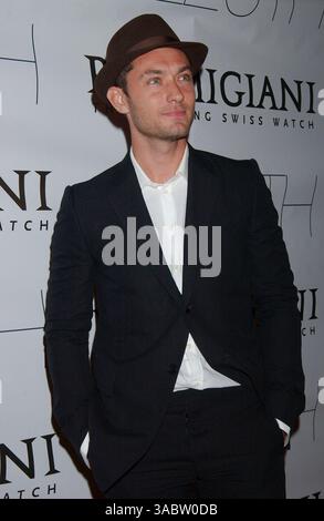 2 ottobre 2007. New York City . L'attore Jude Law arriva alla prima "Sleuth" di New York al Paris Theater. (Immagine credito: Foto Stock