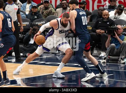 WASHINGTON, DC - 02 APRILE: Durante una partita NBA tra i Washington Wizards e i Sacramento Kings, il 2 aprile 2025, alla Capital One Arena, a Washington, DC. (Foto di Tony Quinn/SipaUSA) Foto Stock