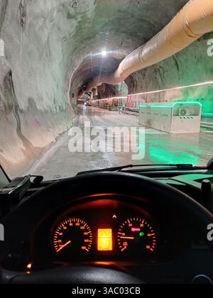 Francia Savoie Maurienne Haute-Maurienne Modane : visite du tunnel du chantier Lione-Torino, caisson de survie Foto Stock