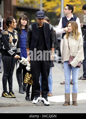 Ellen Pompeo in giro con suo marito Chris Ivery e sua figlia Stella a New York City - 12 novembre 2014 Foto Stock