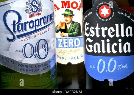 Birre senza alcol in bottiglia Foto Stock