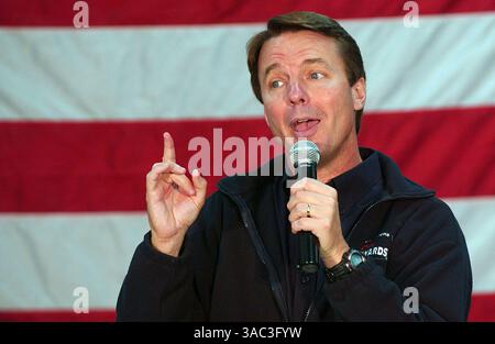 8 dicembre 2007, campagna presidenziale democratica del New Hampshire fiduciosa ex senatore degli Stati Uniti John Edwards (D-NC) nel New Hampshire (immagine di credito: Foto Stock
