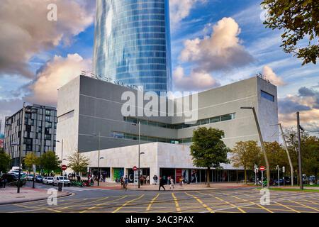 Iberdrola tower, Bizkaia Aretoa, UPV/EHU, Bilbao, Bizkaia, paesi Baschi, Spagna Foto Stock