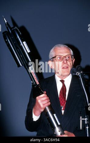 Ron Ayres (GBR), aerodinamico per la spinta SSC World Land Speed record Attack, Farnborough, Inghilterra, 14 ottobre 1996. (Immagine di credito: ©Sutton Motorsports/ZUMA Press) Foto Stock