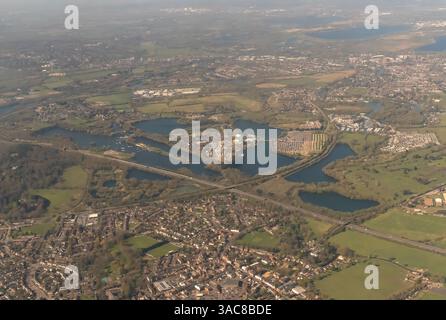 Una vista aerea del Thorpe Park Resort nel Surrey, Regno Unito Foto Stock