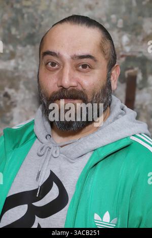 Premiere Gruesse vom Mars in Hamburg Kailas Mahadevan, Premiere Gruesse vom Mars, Zeise Kinos Hamburg, 02.04.2025 *** Premiere Gruesse vom Mars in Hamburg Kailas Mahadevan, Premiere Gruesse vom Mars, Zeise Kinos Hamburg, 02 04 2025 Copyright: XEventpressxBecherx Foto Stock