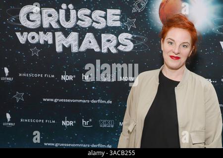 Premiere Gruesse vom Mars ad Amburgo Sarah Winkenstette, Premiere Gruesse vom Mars, Zeise Kinos Hamburg, 02.04.2025 *** Premiere Gruesse vom Mars ad Amburgo Sarah Winkenstette, Premiere Gruesse vom Mars, Zeise Kinos Hamburg, 02 04 2025 Copyright: XEventpressxBecherx Foto Stock