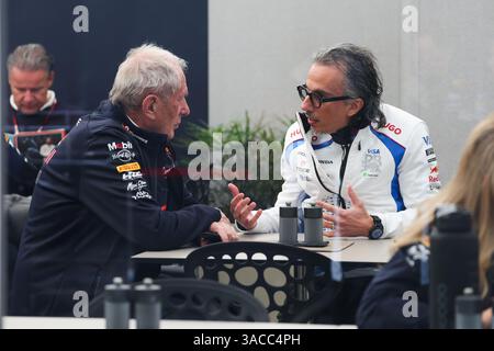 Credito obbligatorio: Foto di ANTONIN VINCENT/DPPI/Shutterstock (15237484e)MEKIES Laurent (fra), Team Principal di Visa Cash App RB F1 Team, MARKO Helmut (aut), driver' Manager di Red Bull Racing, ritratto durante il Gran Premio di Giappone di Formula 1 Lenovo 2025, 3° round del Campionato del mondo di Formula 1 FIA 2025 dal 4 al 6 aprile 2025 sul circuito di Suzuka, a Suzuka, Giappone - foto Antonin Vincent/Japr 2025 2025 Foto Stock