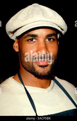 13 marzo 2004 - Hollywood, California, USA - Boris Kodjoe all'Help 'Uncork A Wish' all'undicesima edizione di degustazione e asta di vini alla Barker Hanger di Santa Monica. Foto Stock