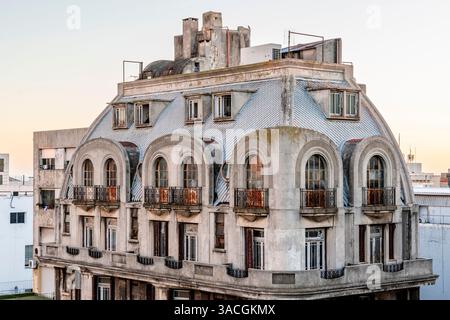 Un edificio storico nella città vecchia, Montevideo, Uruguay. Foto Stock