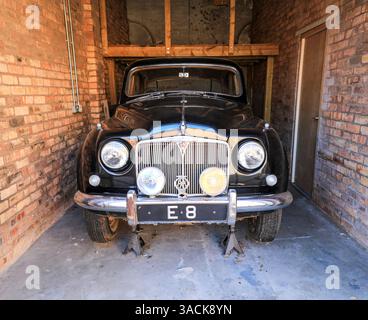 The Earl’s Rover 75 con targa e 8 a Shugborough Hall, Great Haywood, vicino a Stafford, Staffordshire, Inghilterra, REGNO UNITO Foto Stock