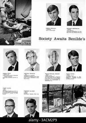 Il Benilde High Yearbook del 1966 cattura i momenti salienti della vita studentesca, della facoltà, dei club, dell'atletica leggera e degli eventi importanti dell'anno scolastico 1965-1966. Foto Stock