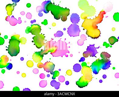 Spruzzi colorati di acquerello nei colori verde viola rosa e giallo su bianco Foto Stock
