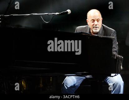 11 novembre 2007 - Oakland, California, USA - Billy Joel durante il suo concerto alla Oracle Arena di Oakland, California, sabato sera 10 novembre 2007. (Immagine di credito: © Ray Chavez/The Oakland Tribune/ZUMA Press) Foto Stock