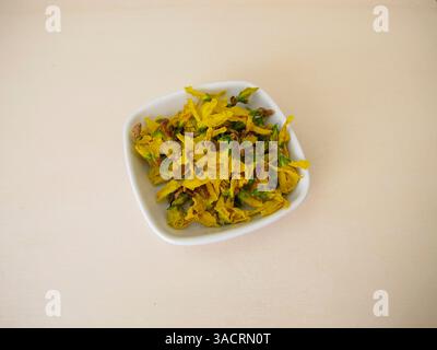 Fiori secchi di forsythia, fiori gialli di forsythia Foto Stock