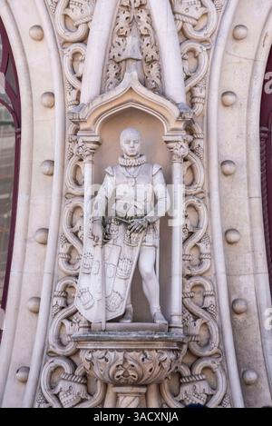 Dettaglio architettonico della stazione ferroviaria di Rossio nel centro storico di Lisbona, Portogallo Foto Stock