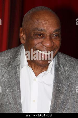 12 novembre 2011 - Hollywood, California, Stati Uniti - BILL COBBS alla prima mondiale "The Muppets" al teatro El Capitan Hollywood California. (Immagine di credito: © Glenn Weiner/ZUMAPRESS.com) Foto Stock