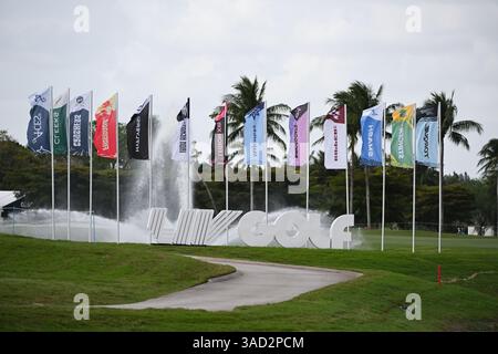 Doral, Stati Uniti. 4 aprile 2025. Atmosfera durante il primo giorno del 2025 LIV Golf Invitational - Miami al Trump National Golf Course il 4 aprile 2025 a Doral, Florida. (Foto di JC Ruiz/Sipa USA) credito: SIPA USA/Alamy Live News Foto Stock