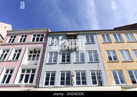 La famosa zona di Nyhavn nella parte storica della città di Copenaghen, Danimarca Foto Stock