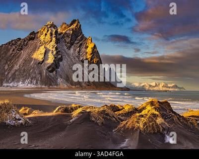 MT. Vestrahorn e dune, Islanda Foto Stock