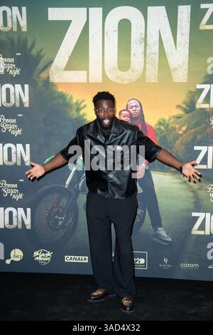 Parigi, Francia. 4 aprile 2025. Dycosh ha partecipato alla Zion Premiere al cinema Grand Rex di Parigi, in Francia, il 4 aprile 2025. Foto di Aurore Marechal/ABACAPRESS. COM credito: Abaca Press/Alamy Live News Foto Stock