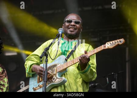 Monts, Francia. 7 luglio 2018. File Photo - France, Indre-et-Loire (37), Monts, festival Terres du Son, Amadou et Mariam band . Amadou Bagayoko, metà del leggendario duo con Mariam, è morto nel 2005, il duo stellare di musicisti ciechi ha vinto un premio Victoire de la musique per il loro album “Dimanche à Bamako”. Morì in Mali venerdì 4 aprile, all'età di 70 anni, a seguito di una malattia. Foto di Pascal Avenet/ABACAPRESS. COM credito: Abaca Press/Alamy Live News Foto Stock