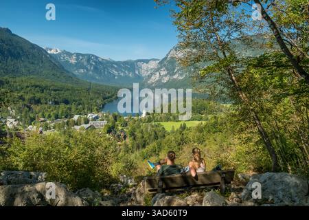 Splendido paesaggio del Lago di Bohinj nel Parco Nazionale del Triglav, Slovenia. Foto Stock