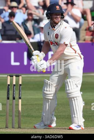 Chelmsford, Regno Unito. 4 aprile 2025. CHELMSFORD, INGHILTERRA - durante la partita di cricket 1 Day One Day One Championship Division tra Essex e Surrey all'Ambaassador Cruise Line Ground, Chelmsford, Essex il 4 aprile 2025 a Chelmsford, Inghilterra. Crediti: Action foto Sport/Alamy Live News Foto Stock