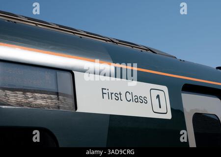 Insegna di prima classe su un treno IET GWR classe 800, Regno Unito Foto Stock