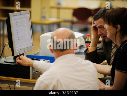 13 giugno 2008 - Dublino, Irlanda - conteggio dei voti per il referendum sul trattato di Lisbona (immagine di credito: Barry Cronin/ZUMAPRESS.com) Foto Stock