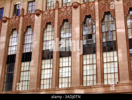 30 novembre 2003; San Diego, California, Stati Uniti; edifici nel quartiere Gaslamp del centro di San Diego. . (Immagine di credito: Marianna Day Massey/ZUMAPRESS.com) Foto Stock
