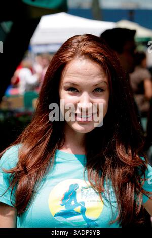 31 luglio 2008 - New York, New York, Stati Uniti - SIERRA BOGGESS dal musical di broadway "la Sirenetta" si esibisce nel parco di bryan come parte di una serie di concerti gratuiti all'ora di pranzo (Credit Image: Luiz Rampelotto/ZUMAPRESS.com) Foto Stock