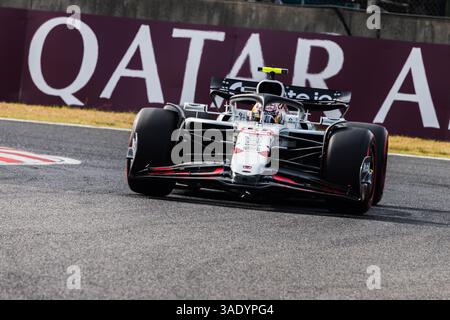 Suzuka, Giappone. 5 aprile 2025. Yuki Tsunoda del Giappone e Visa Cash App RB Formula One Team durante il Gran Premio del Giappone di Formula 1. (Foto di Jay Hirano/SOPA Images/Sipa USA) credito: SIPA USA/Alamy Live News Foto Stock