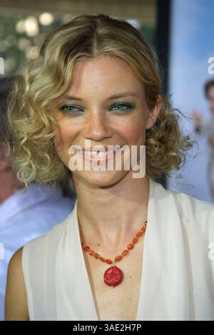 30 luglio 2001; Century City, CA, USA; l'attrice AMY SMART alla premiere di "Rat Race". (Immagine di credito: Lisa o'Connor/ZUMAPRESS.com) Foto Stock