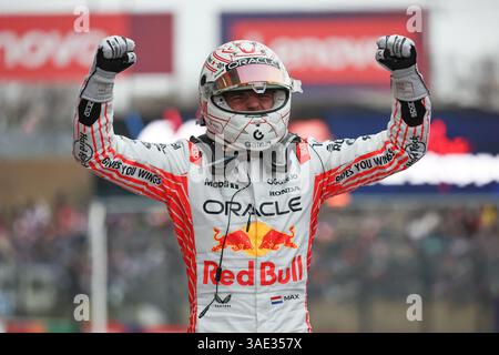 Suzuka, Giappone. 6 aprile 2025. Il pilota olandese della Red Bull Racing Max Verstappen festeggia dopo il Gran Premio del Giappone di Formula 1 2025 sul circuito di Suzuka a Suzuka, in Giappone, il 6 aprile 2025. Credito: Bao di/Xinhua/Alamy Live News Foto Stock